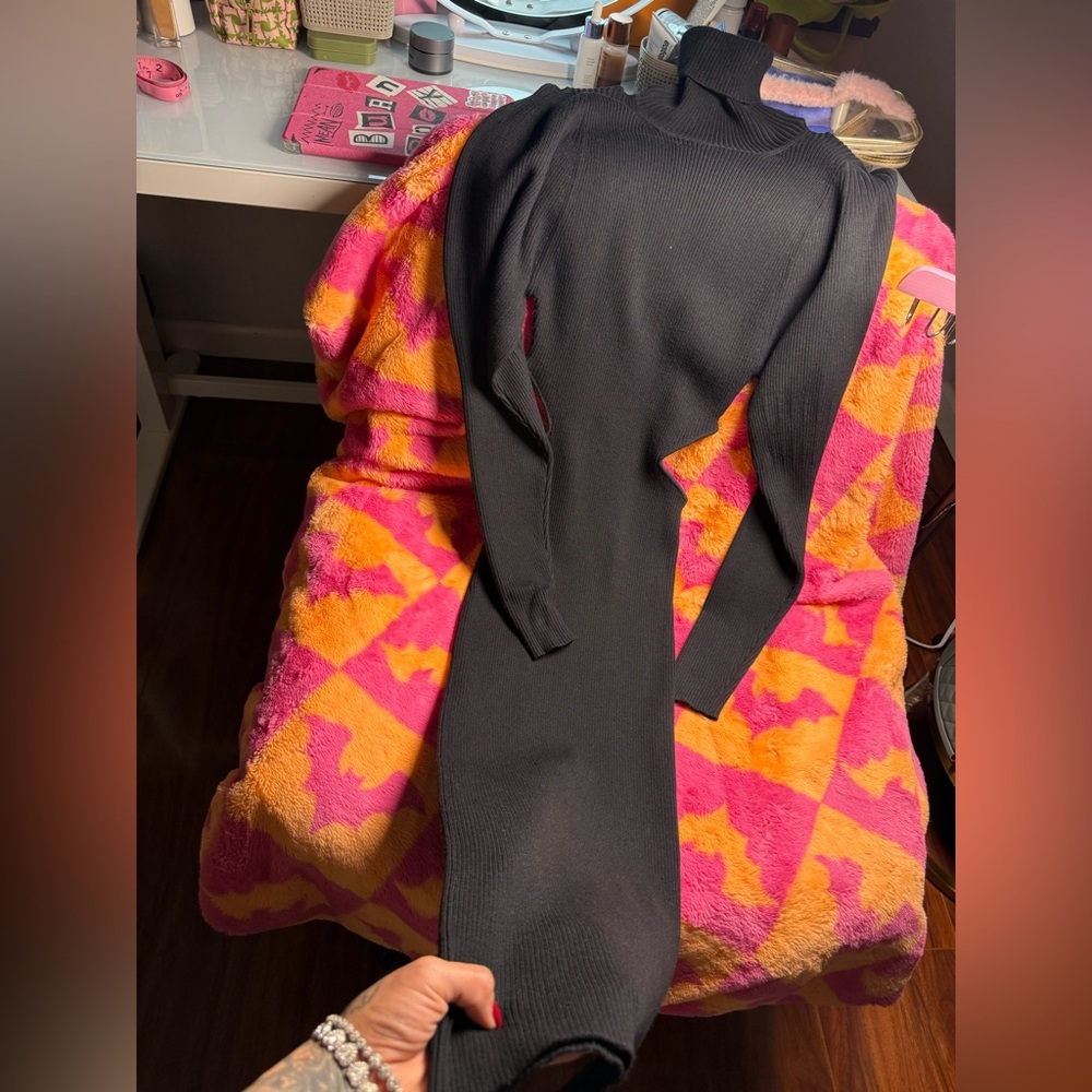 Zara Black Turtleneck Sweater Dress With Side Cutout - Picture 5 of 7